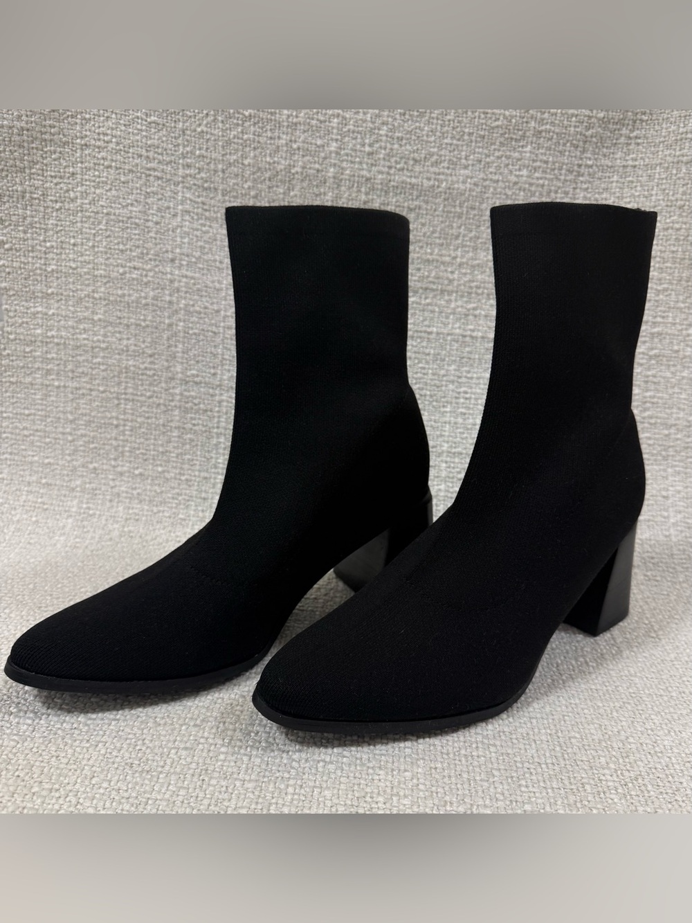 CUSHIONAIRE Sterling Stretch Boot with Memory Foam